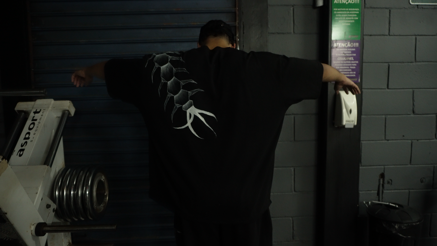 Camiseta Oversized- Creature Within