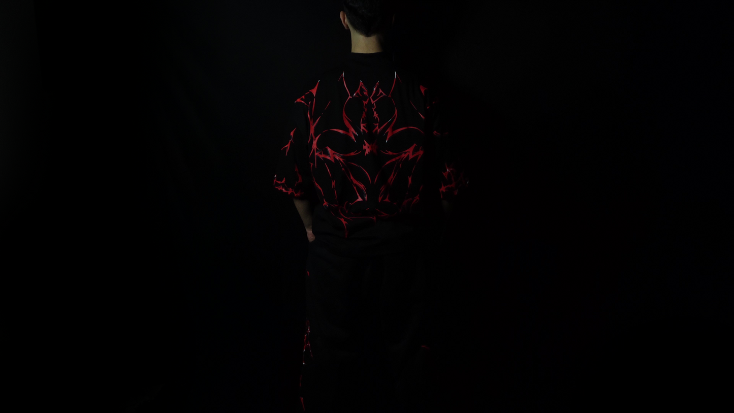 Camiseta Oversized-Crimson Veil