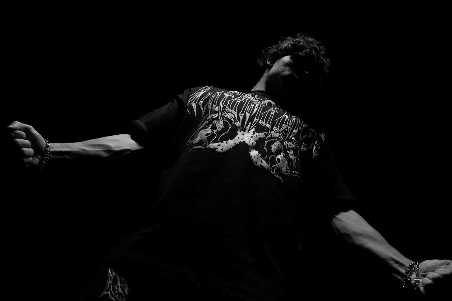 Camiseta Oversized - Hell Hounds