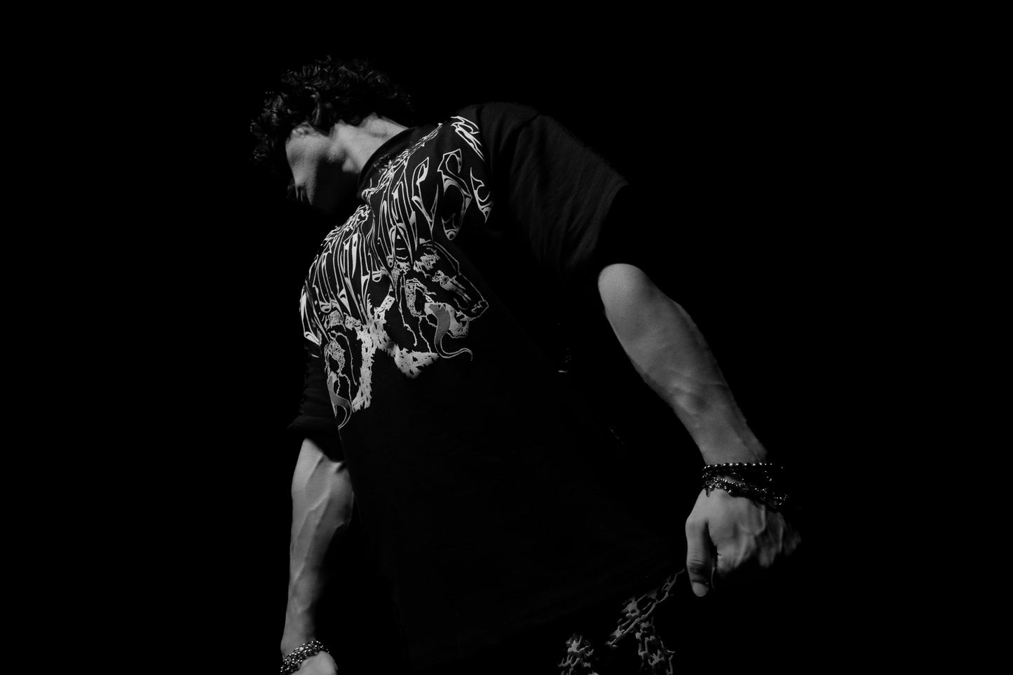 Camiseta Oversized - Hell Hounds