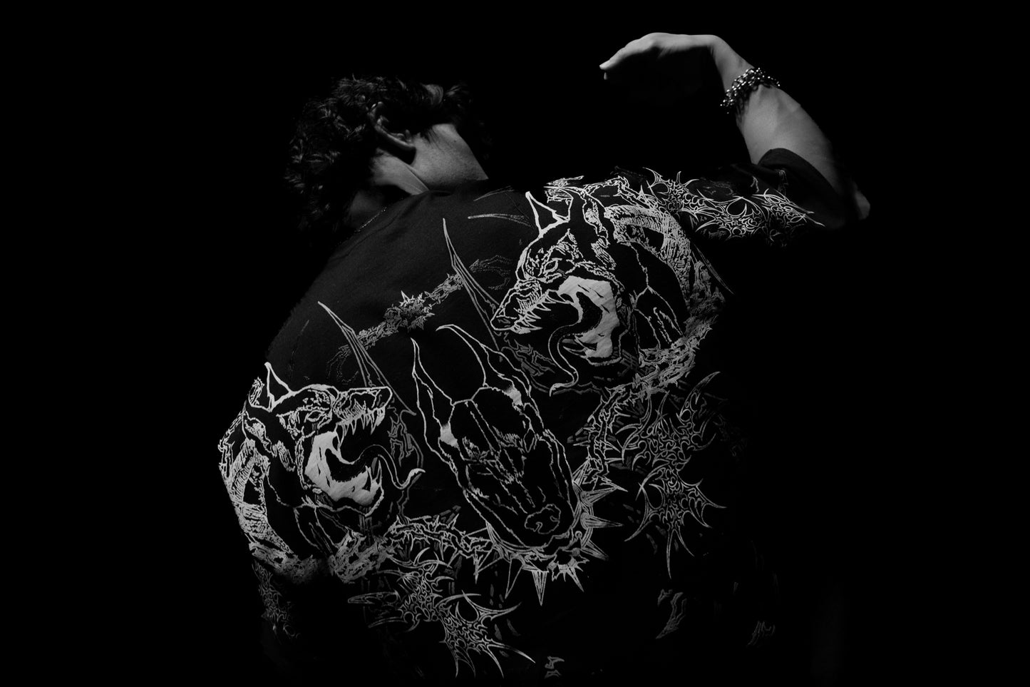 Camiseta Oversized - Hell Hounds